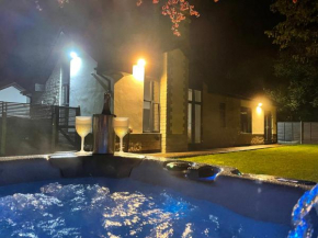 3 Bedroom Holiday Home With Hot Tub - Cumbria